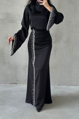 Flowing Sleeve Sparkly Embroidered Satin Hijab Evening Dress Black