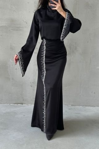 Dökümlü Kol Işıltılı İşlemeli Saten Tesettür Abiye Siyah