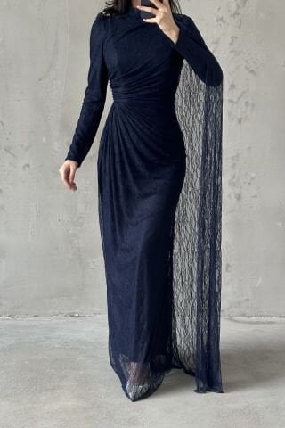 فستان سهرة من ميليس حجاب، لون كحلي