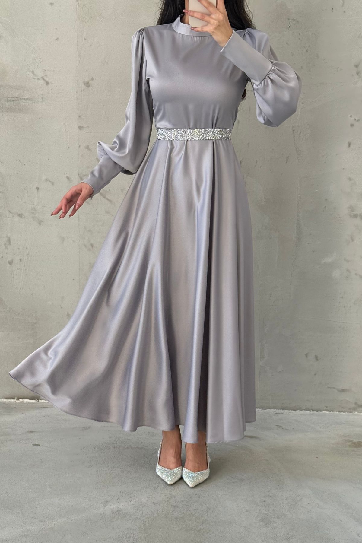 Glittery Belt Detailed Basic Satin Hijab Evening Dress Gray