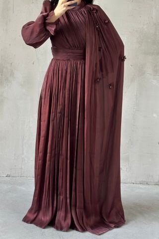 Zarif Çiçek Detaylı Janjan Tesettür Abiye Kahverengi