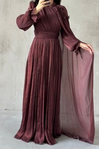 Zarif Çiçek Detaylı Janjan Tesettür Abiye Kahverengi