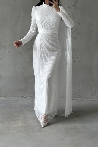 فستان سهرة أبيض من ميليس حجاب