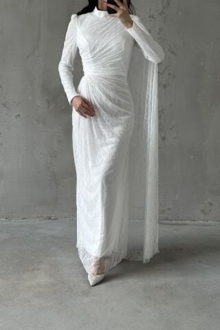 فستان سهرة أبيض من ميليس حجاب