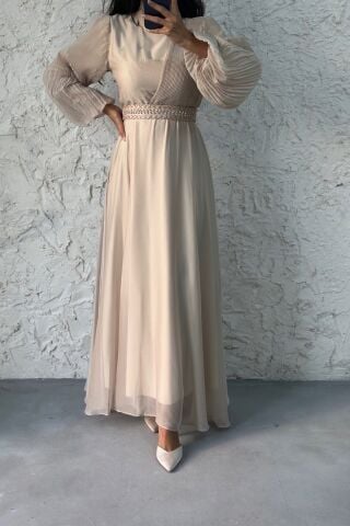 Kolu Piliseli Beli Taşlı Şifon Tesettür Abiye Bej