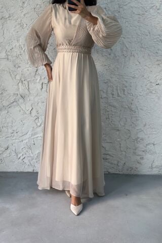 Kolu Piliseli Beli Taşlı Şifon Tesettür Abiye Bej