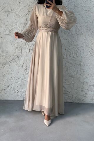 Kolu Piliseli Beli Taşlı Şifon Tesettür Abiye Bej