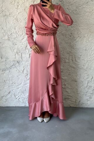 Belden Boncuk Detaylı Saten Tesettür Abiye Pudra