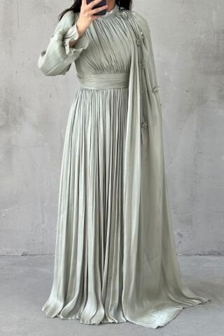 Zarif Çiçek Detaylı Janjan Tesettür Abiye Mint Yeşili