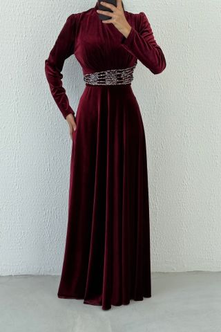 Üstü Dökümlü Belden Taşlı Kadife Tesettür Abiye Mürdüm