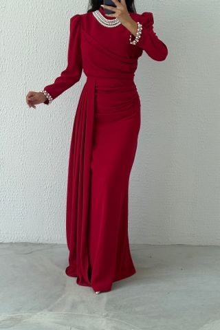 İncilerle Süslenmiş Şık Krep Tesettür Abiye Bordo