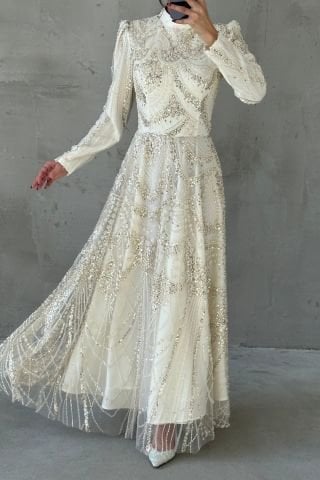 İşlemeli Dökümlu Zarif Tesettür Abiye Ekru