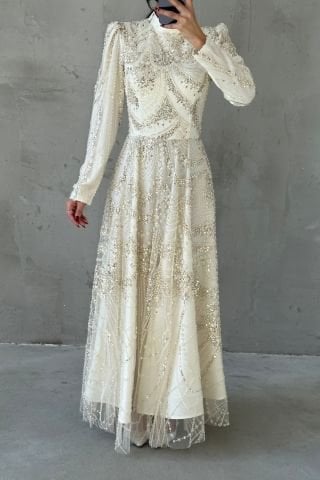 İşlemeli Dökümlu Zarif Tesettür Abiye Ekru