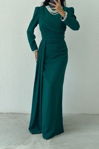 İncilerle Süslenmiş Şık Krep Tesettür Abiye Yeşil