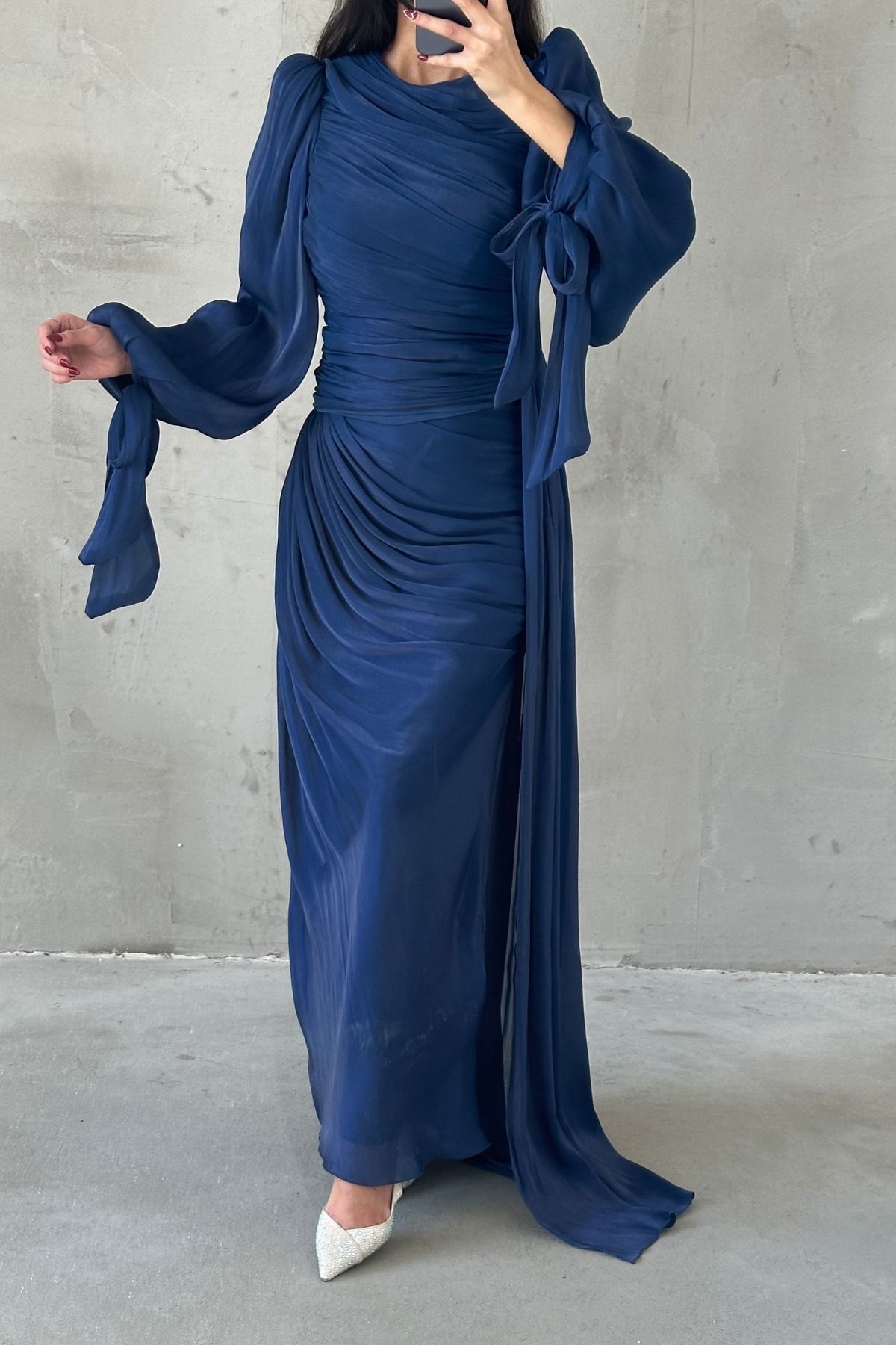 Flowing Fabric Tail Detailed Hijab Evening Dress Navy Blue