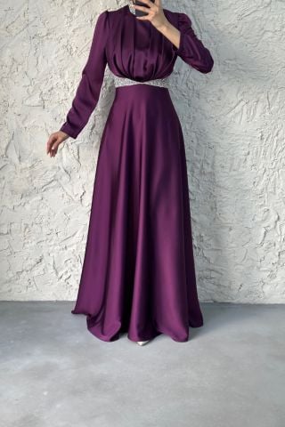 Taş Detaylı Üstü Büzgülü Saten Tesettür Abiye Mor