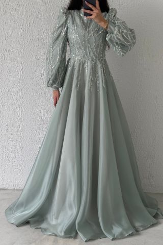 Sonsuz Şıklık: Organze İşlemeli Tesettür Abiye Mint Yeşili