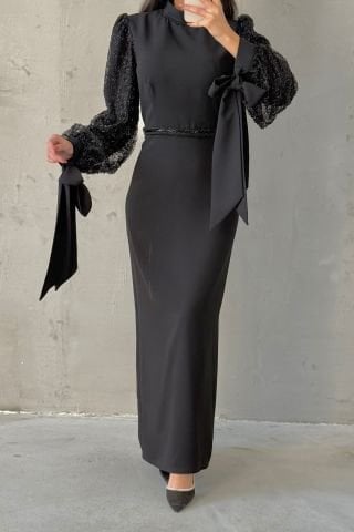 Krep Kumaş Zarif Kollu Tesettür Abiye Siyah