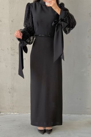 Krep Kumaş Zarif Kollu Tesettür Abiye Siyah