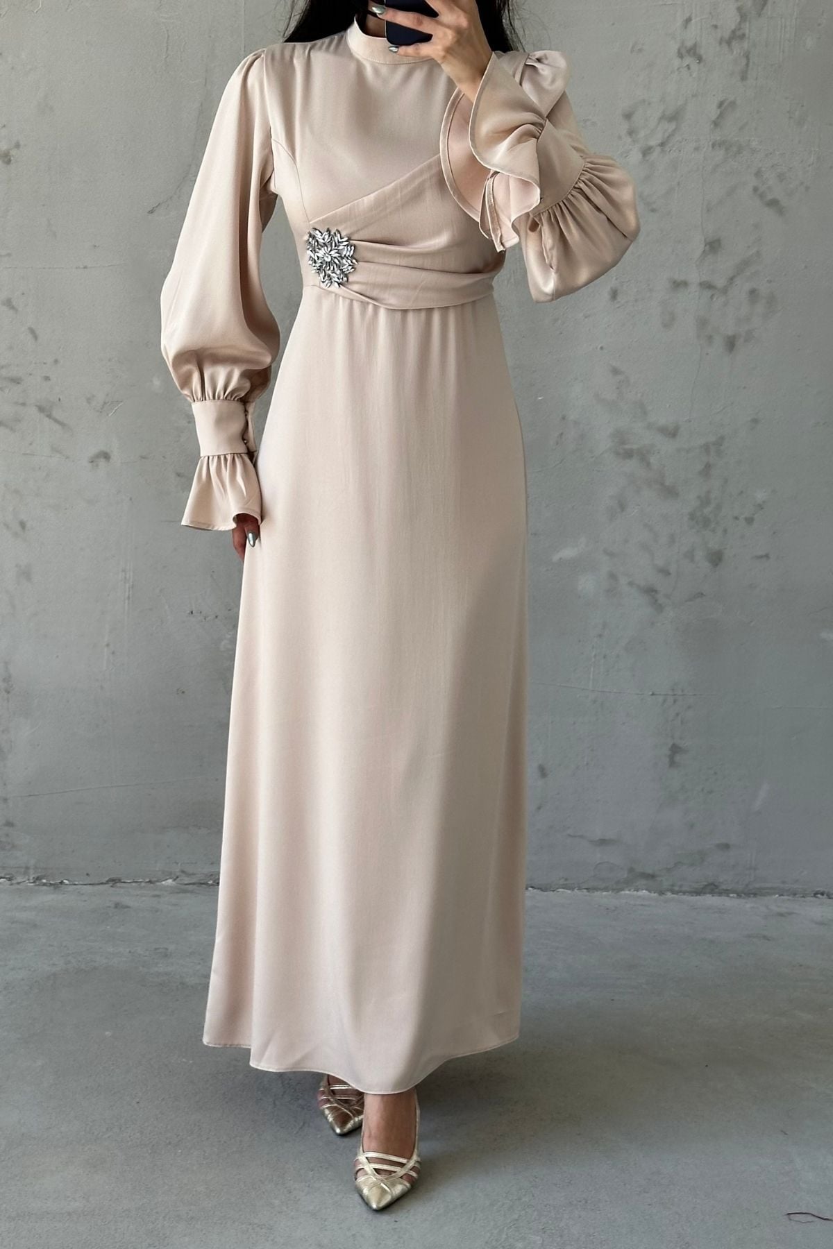 Elegant Design Stone Detailed Flounce Sleeve Hijab Evening Dress Stone