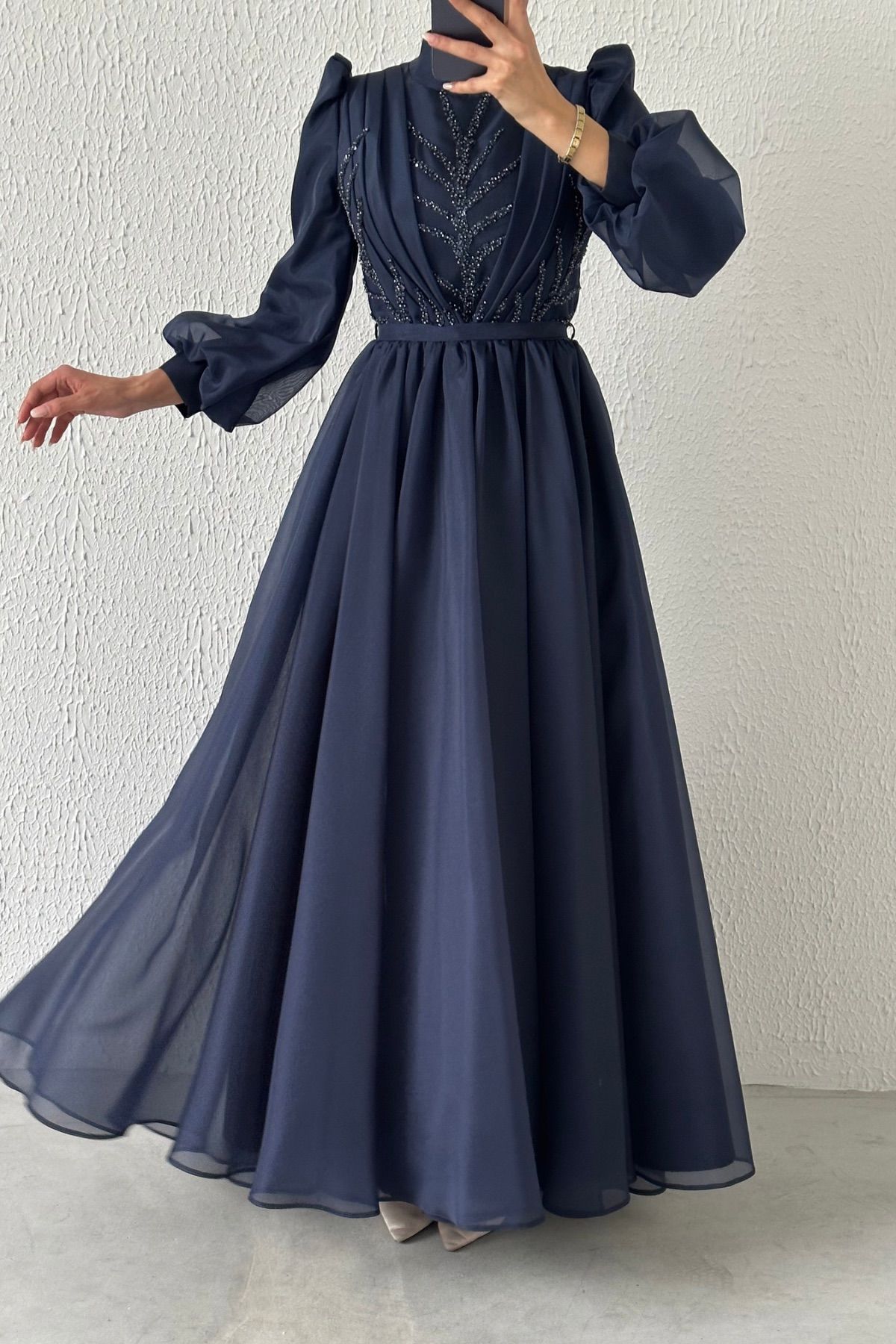 Balon Kol İşlemeli Organze Tesettür Abiye Lacivert