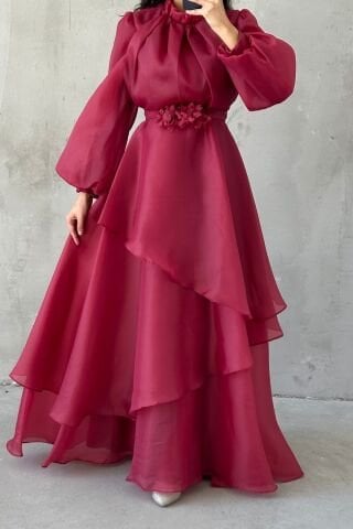 Çiçek Kemer Detaylı Organze Tesettür Abiye Bordo