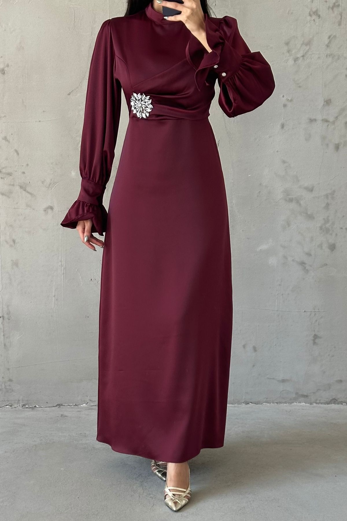 Elegant Design Stone Detailed Flounce Sleeve Hijab Evening Dress Plum