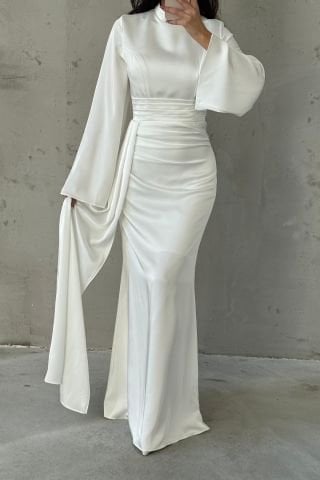 Kuyruk Detaylı Saten Tesettür Abiye Ekru