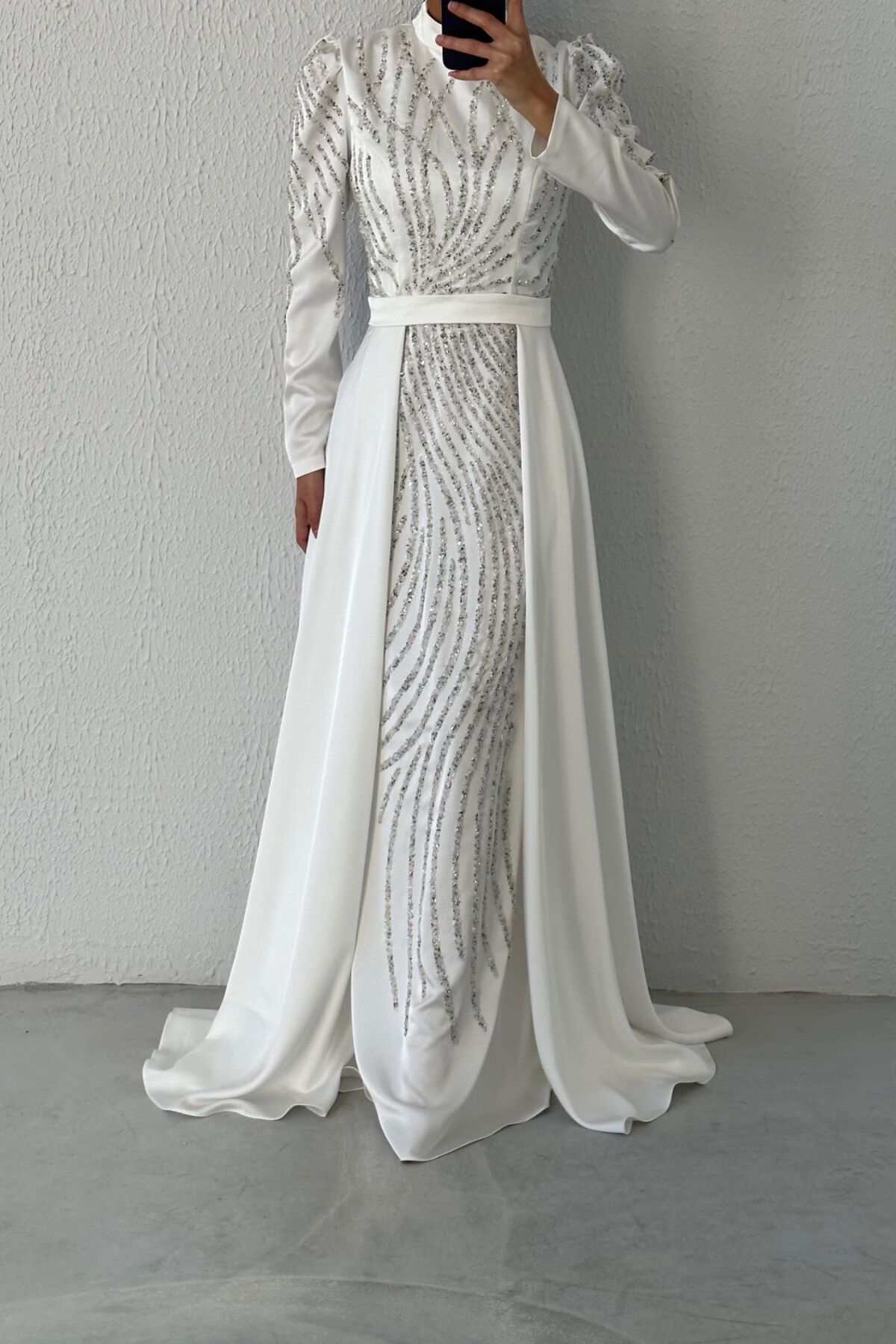 Boydan Taş İşlemeli Pelerinli Saten Tesettür Abiye Ekru