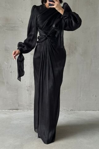 Zarif Tasarım Drape Detaylı Tesettür Abiye Siyah