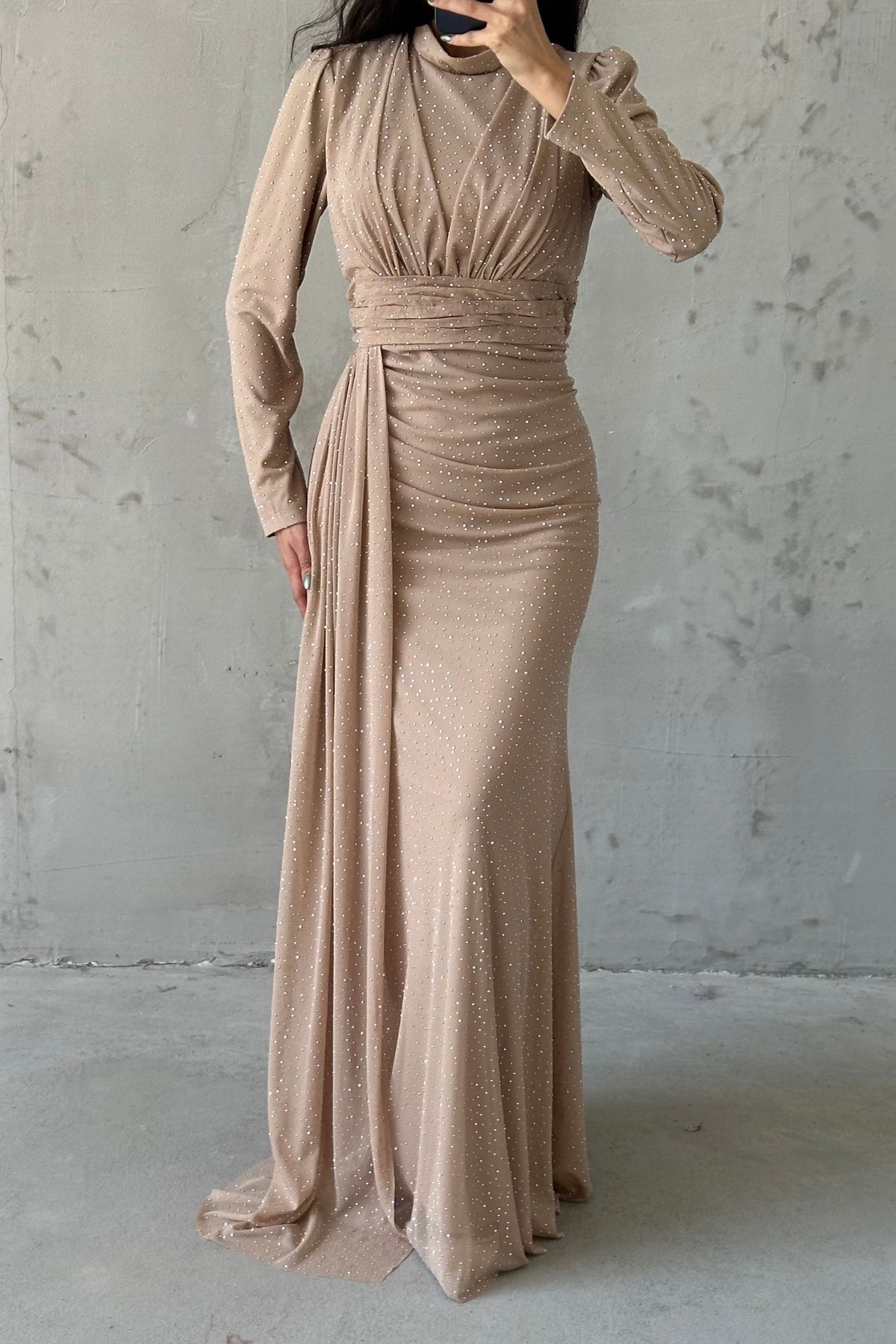 Pırıltılı Taş İşlemeli Tesettür Abiye Krem