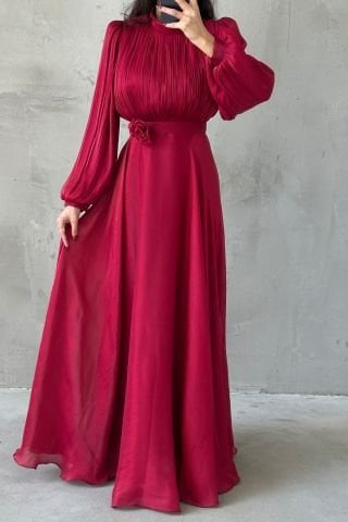 Modern Design Brooch Detailed Hijab Evening Dress Burgundy