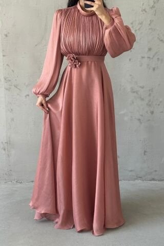 Modern Tasarım Broş Detaylı Tesettür Abiye Pudra