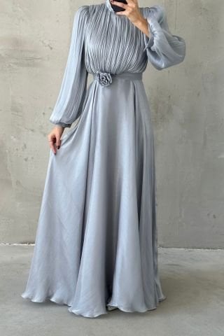 Modern Tasarım Broş Detaylı Tesettür Abiye Gri