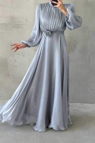 Modern Tasarım Broş Detaylı Tesettür Abiye Gri