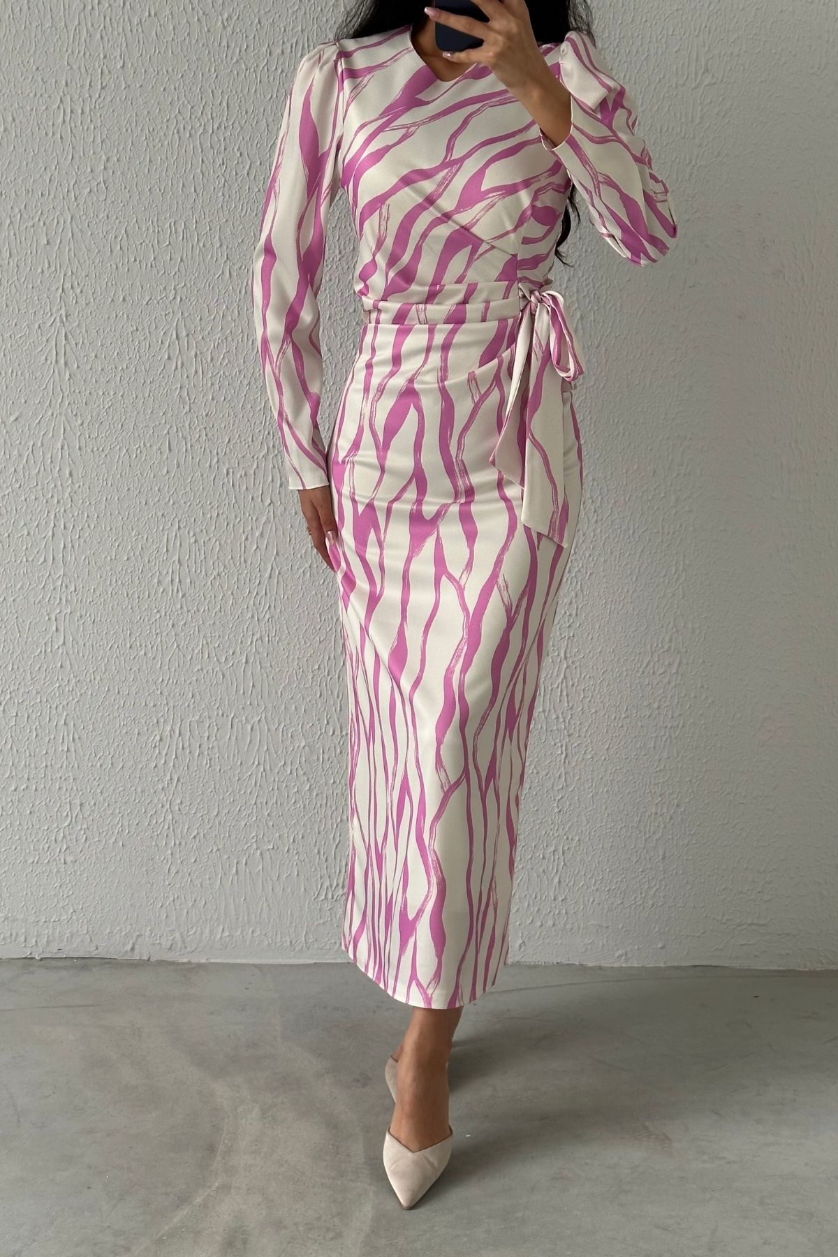 Satin Hijab Evening Dress Lilac Embellished with Dreamy Patterns