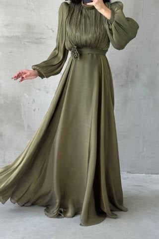 Modern Design Brooch Detailed Hijab Evening Dress Khaki