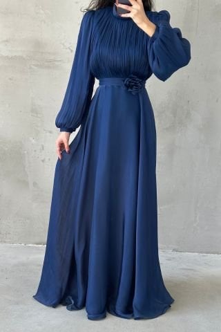 Modern Tasarım Broş Detaylı Tesettür Abiye Lacivert