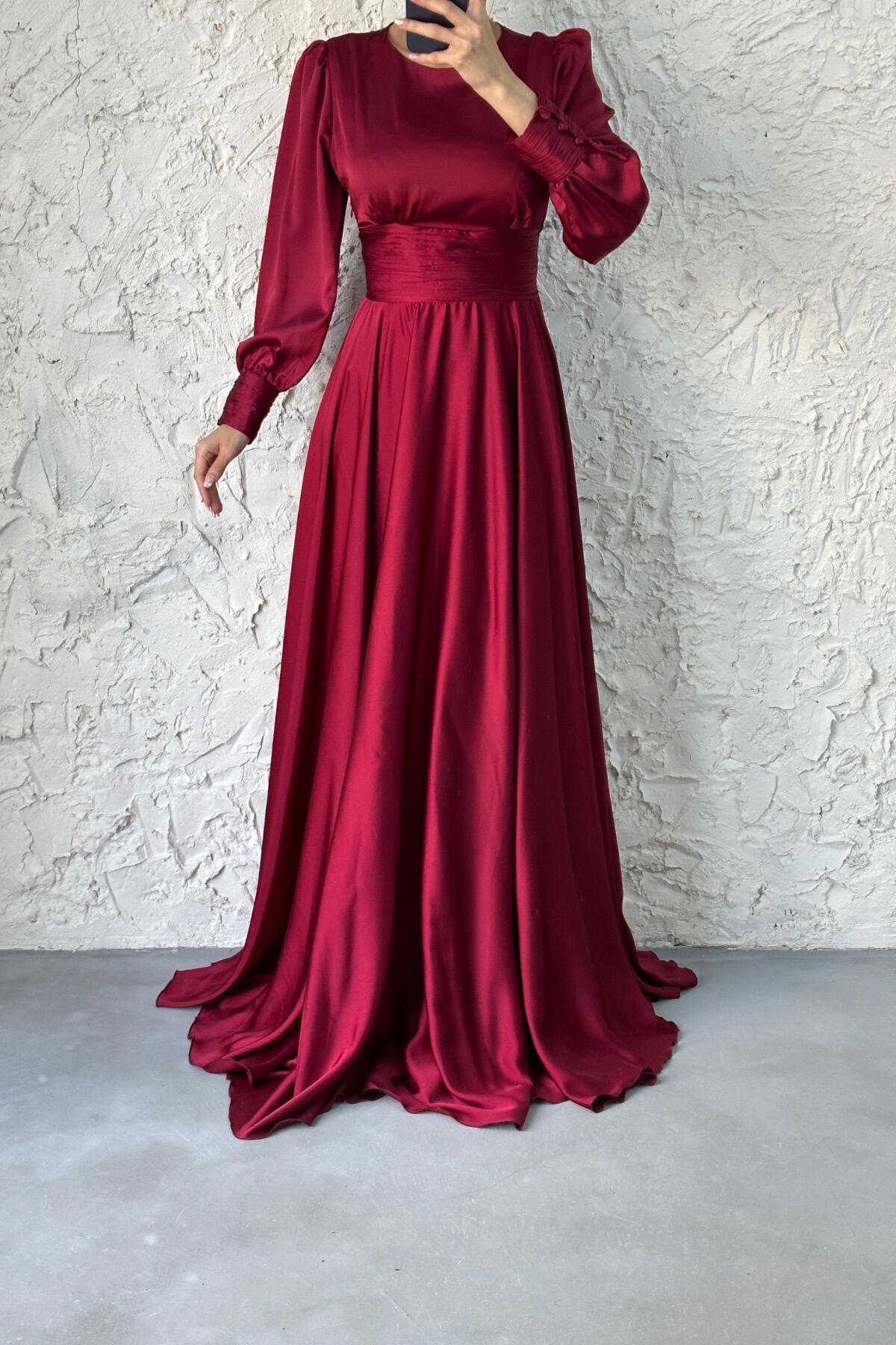 Büyüleyici Saten Kuşaklı Tesettür Abiye-Bordo