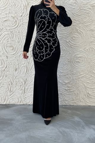 Unique Stone Embroidered Velvet Hijab Evening Dress Black