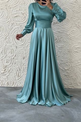 Büyüleyici Saten Kuşaklı Tesettür Abiye-Mint Yeşili