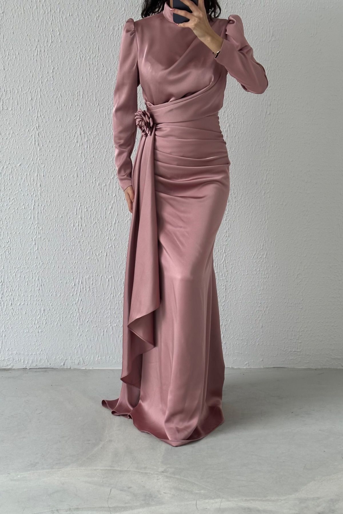 Belden Şık Detaylı Saten Tesettür Abiye Pudra