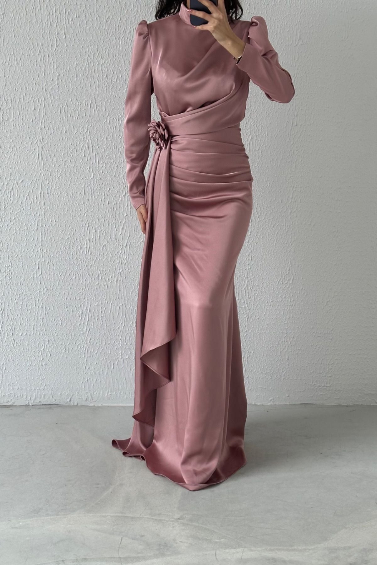 Belden Şık Detaylı Saten Tesettür Abiye Pudra