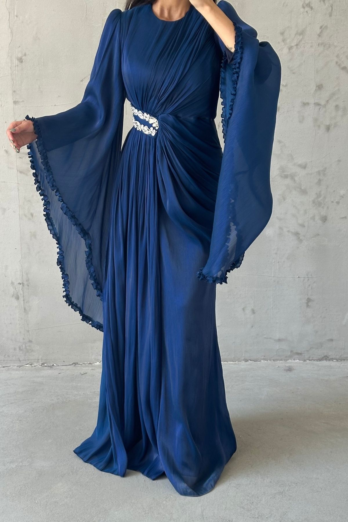 Işıltılı Kol Detaylı Janjan Tesettür Abiye Lacivert