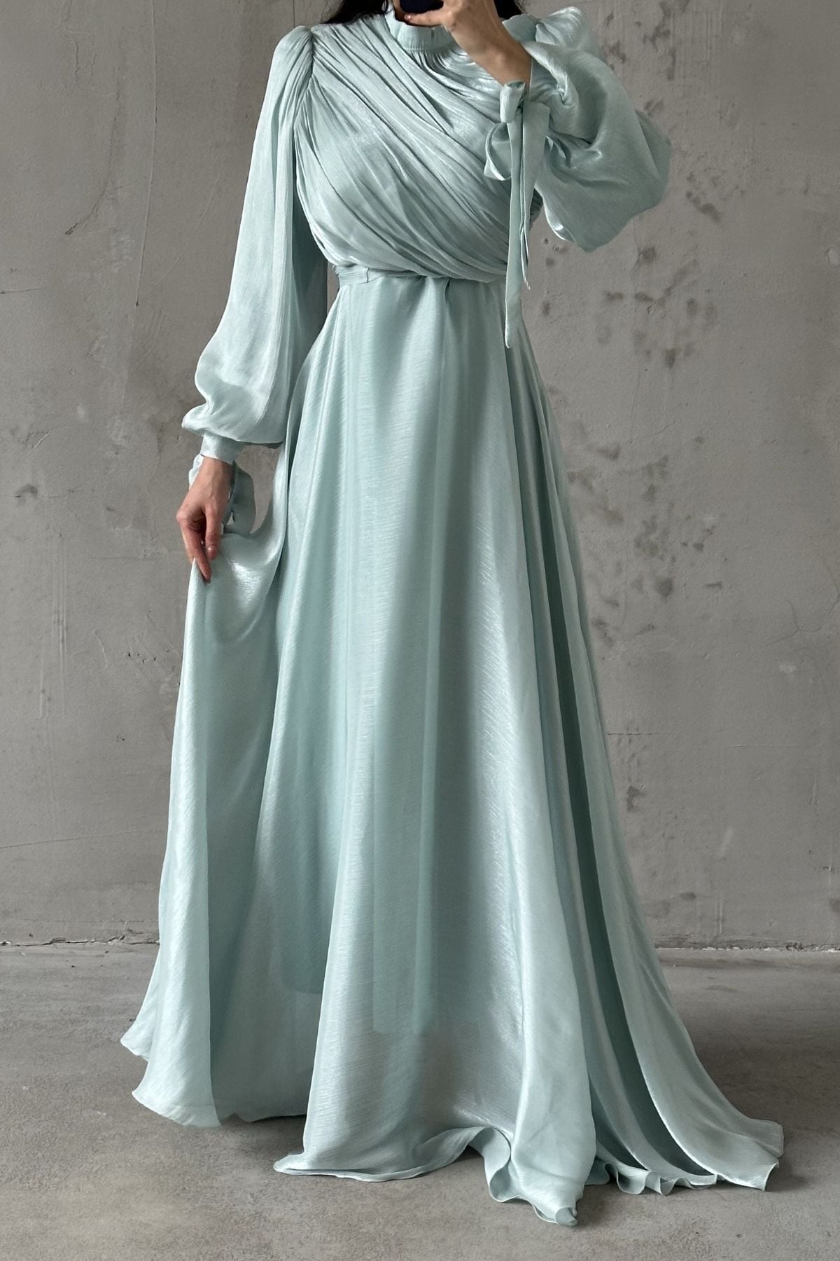 Drapeli Kuşak Detaylı Janjan Kumaş Tesettür Abiye Mint Yeşili