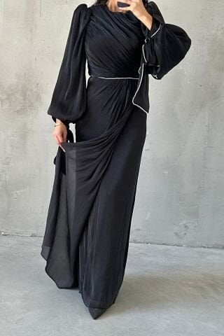 İncilerle Süslenmiş Zarif Tesettür Abiye Siyah