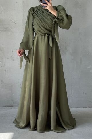 Drapeli Kuşak Detaylı Janjan Kumaş Tesettür Abiye Haki