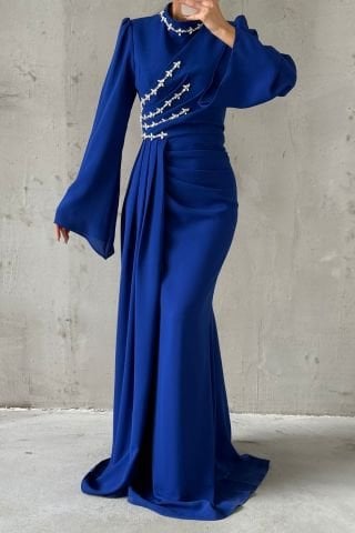 Kuyruklu İnce Taş Detaylı Krep Tesettür Abiye Saks Mavisi