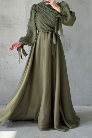 Drapeli Kuşak Detaylı Janjan Kumaş Tesettür Abiye Haki