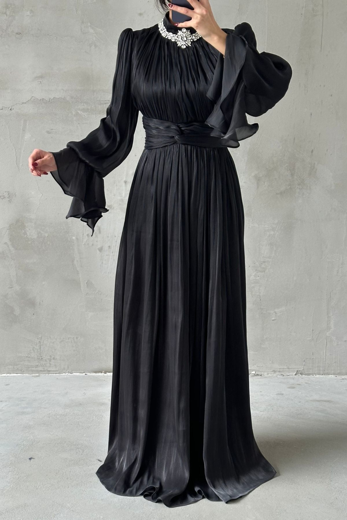 Elegant Stone Detailed Flounce Sleeve Hijab Evening Dress Black
